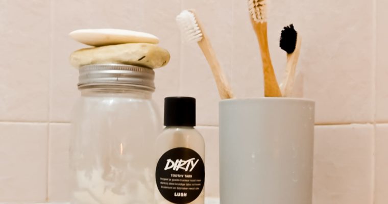 6 Tips For a Plastic Free Bathroom