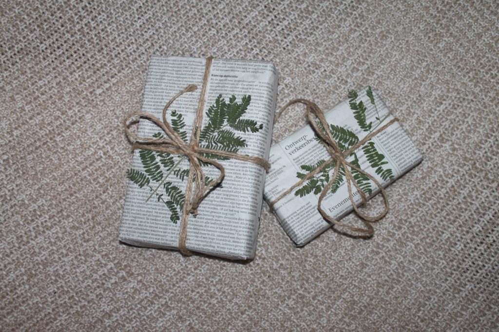 Wrapping paper gifts sustainable ecological | www.emmawouterson.com