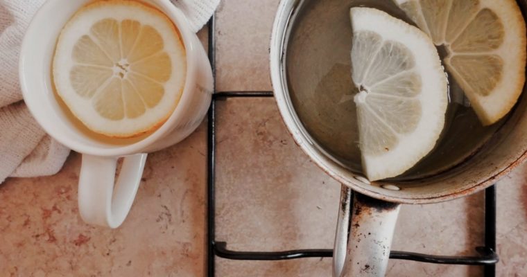 5 Easy, Natural Tea Recipes for Winter